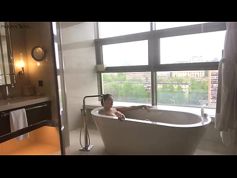 ❤️ 巨大的寶貝熱情地在浴室裡抽搐她的陰部 ❤️ 蕩婦 在我們 ❌️❤